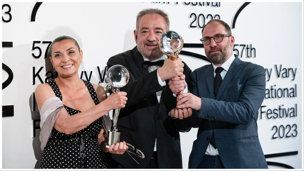 Филмовият фестивал в Карлови Вари връчва първа награда за „По-малко блага“.